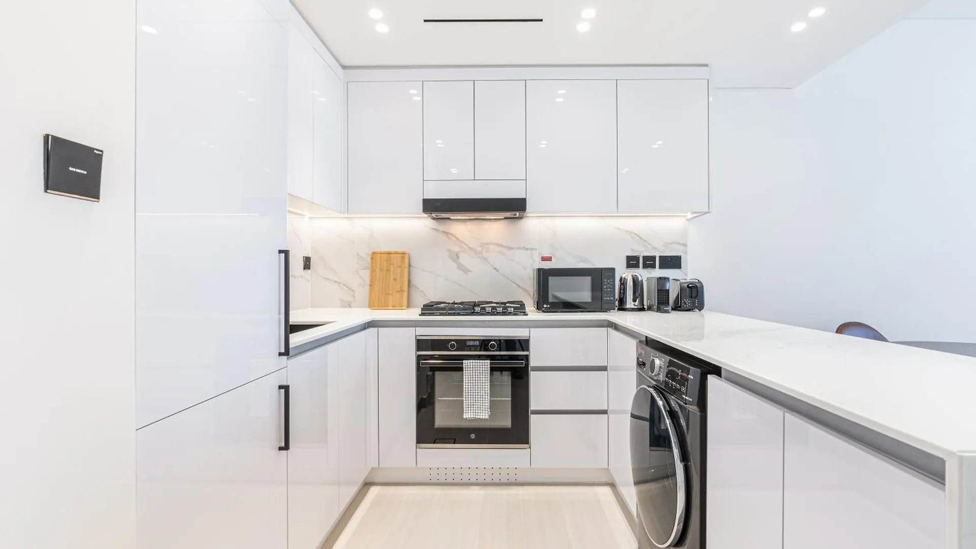 Exquisite Brand New Home In The Heart Of Jvc Dubai Apartment